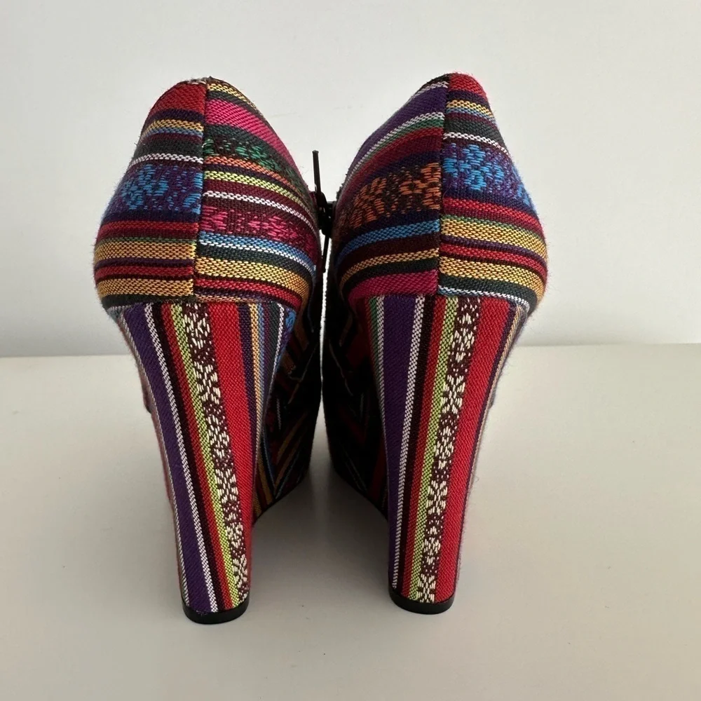 Steve Madden Winona Wedges, size 5.5 New never worn size 6